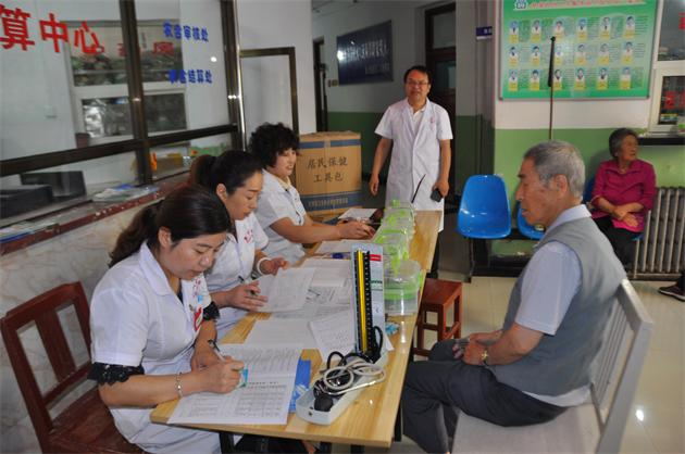 星火機床職工醫(yī)院為職工居民送來健康大禮包 星火機床職工醫(yī)院為職工居民送來健康大禮包