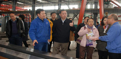 國家發(fā)改委調研組來星火機床公司調研 國家發(fā)改委調研組來星火機床公司調研