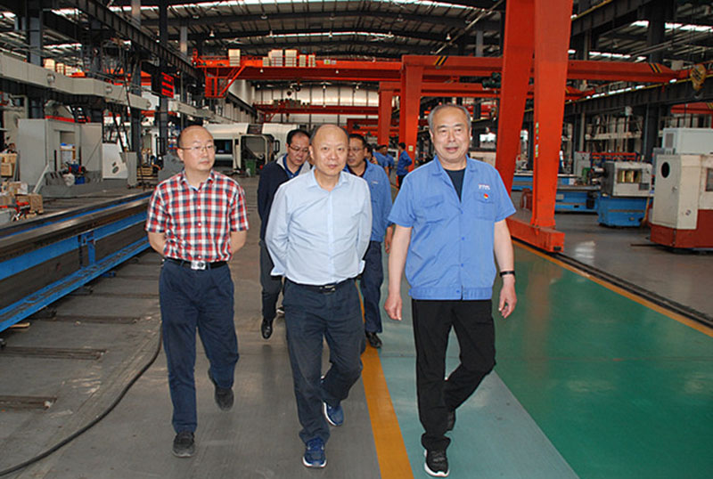 甘肅省發(fā)改委領(lǐng)導來星火機床公司調(diào)研 甘肅省發(fā)改委領(lǐng)導來星火機床公司調(diào)研