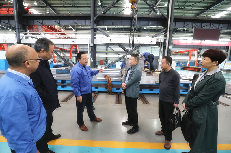 甘肅省財政廳副廳長郝文杰來星火機床調研 甘肅省財政廳副廳長郝文杰來星火機床調研