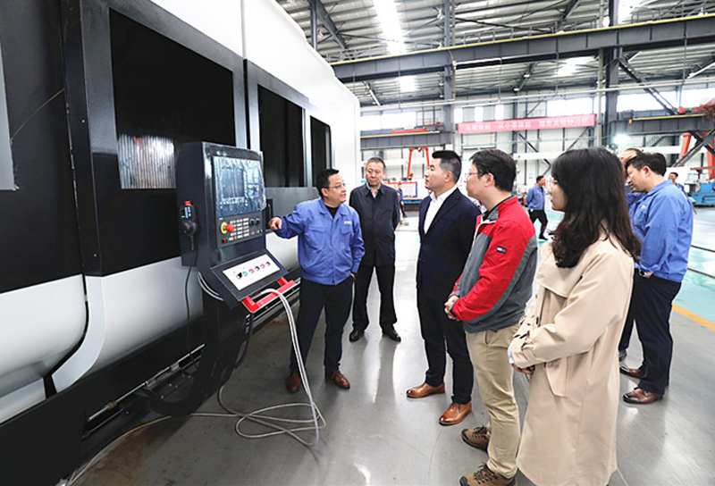 中核集團旗下公司領導一行考察星火機床 中核集團旗下公司領導一行考察星火機床