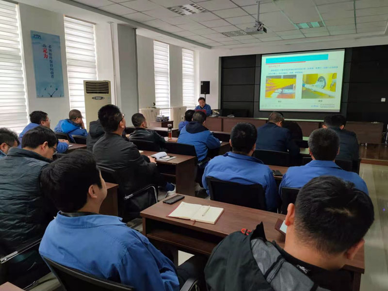 星火機床公司舉辦銷售員培訓交流座談會 星火機床公司舉辦銷售員培訓交流座談會