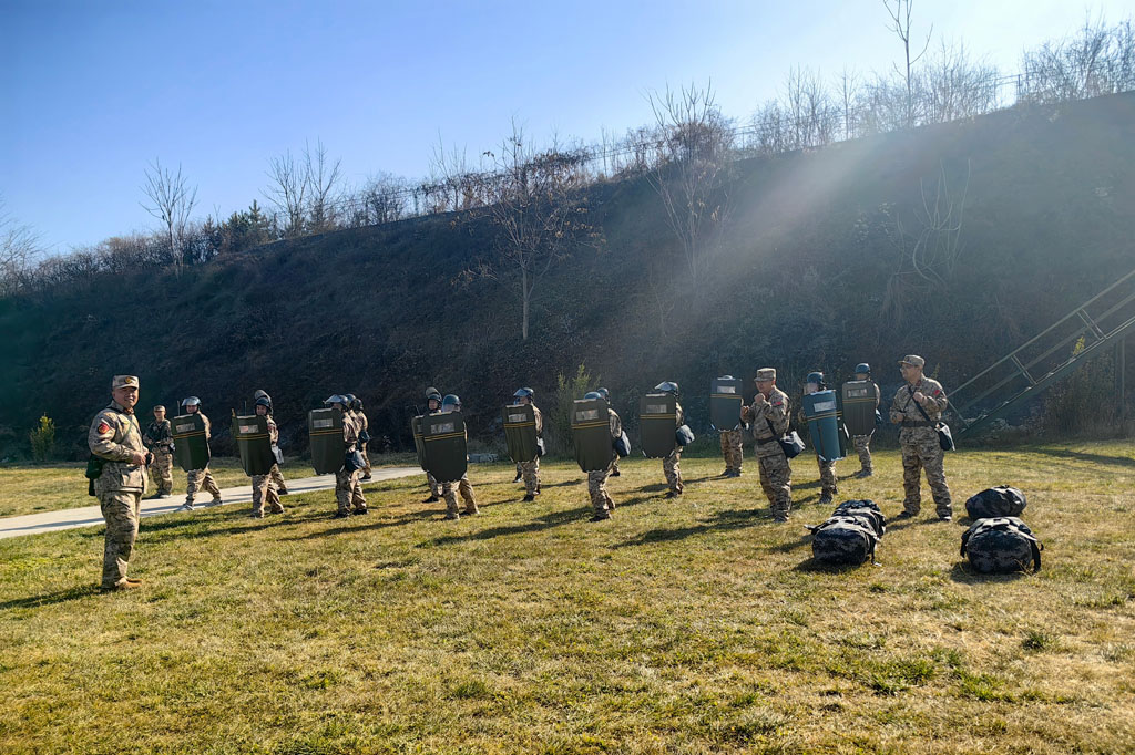 星火機床公司組織職工參加天水市民兵應急營集訓 星火機床公司組織職工參加天水市民兵應急營集訓