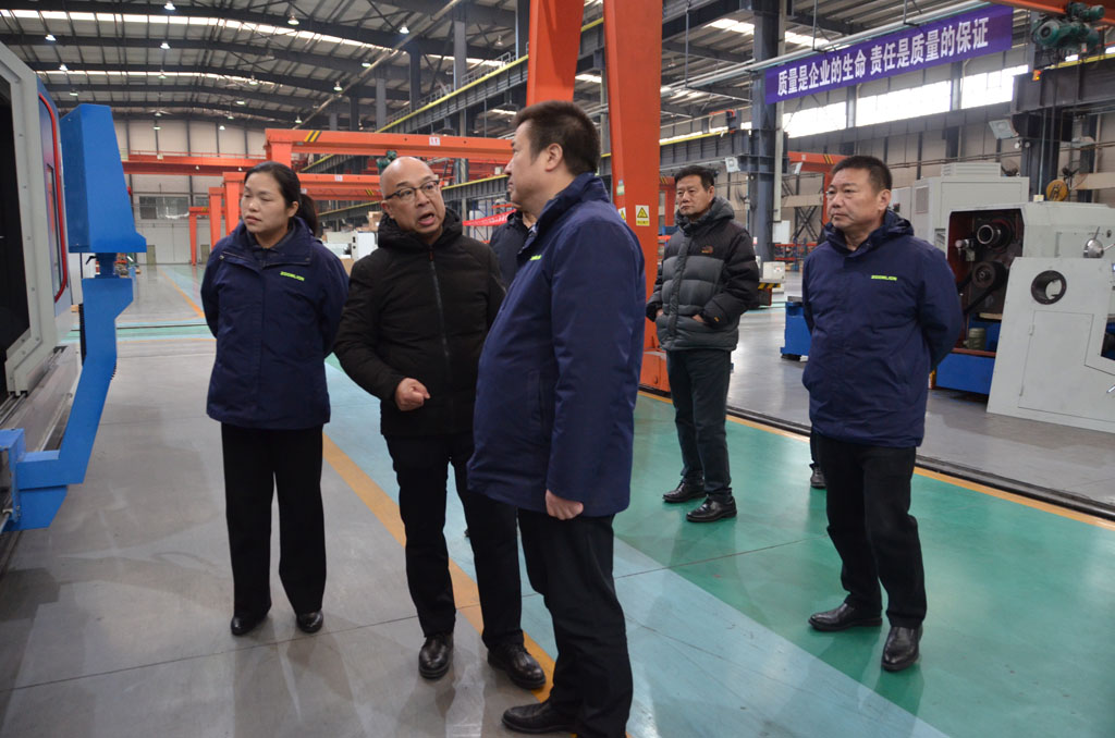 中聯重科領導來星火公司參觀考察 中聯重科領導來星火公司參觀考察