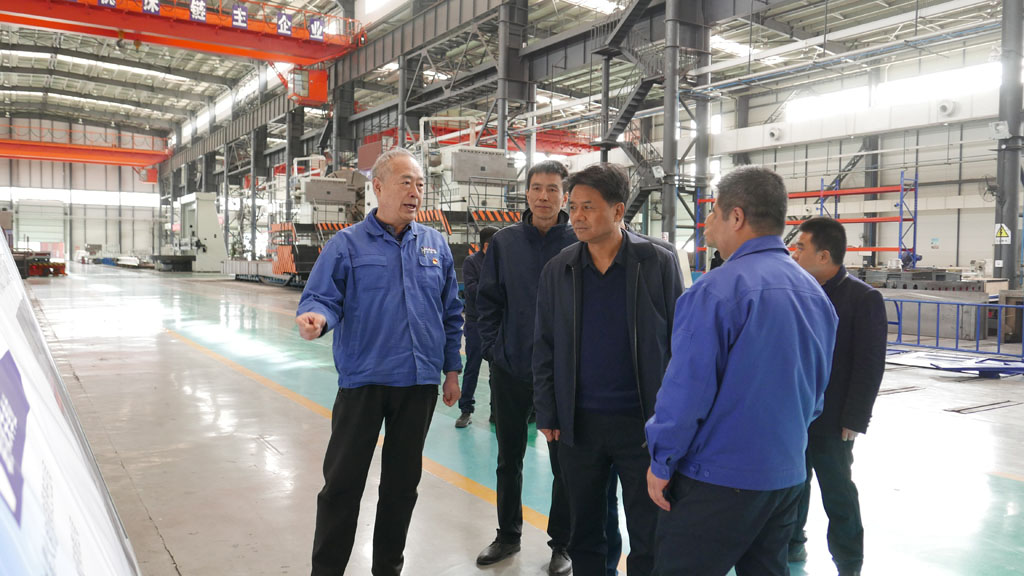 市發改委監察組到星火機床公司調研 市發改委監察組到星火機床公司調研