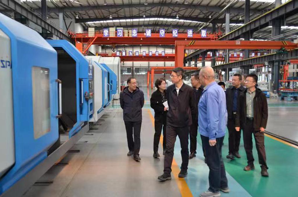 中國人民銀行甘肅分行黨委書記、行長黃富來星火機床公司調研 中國人民銀行甘肅分行黨委書記、行長黃富來星火機床公司調研