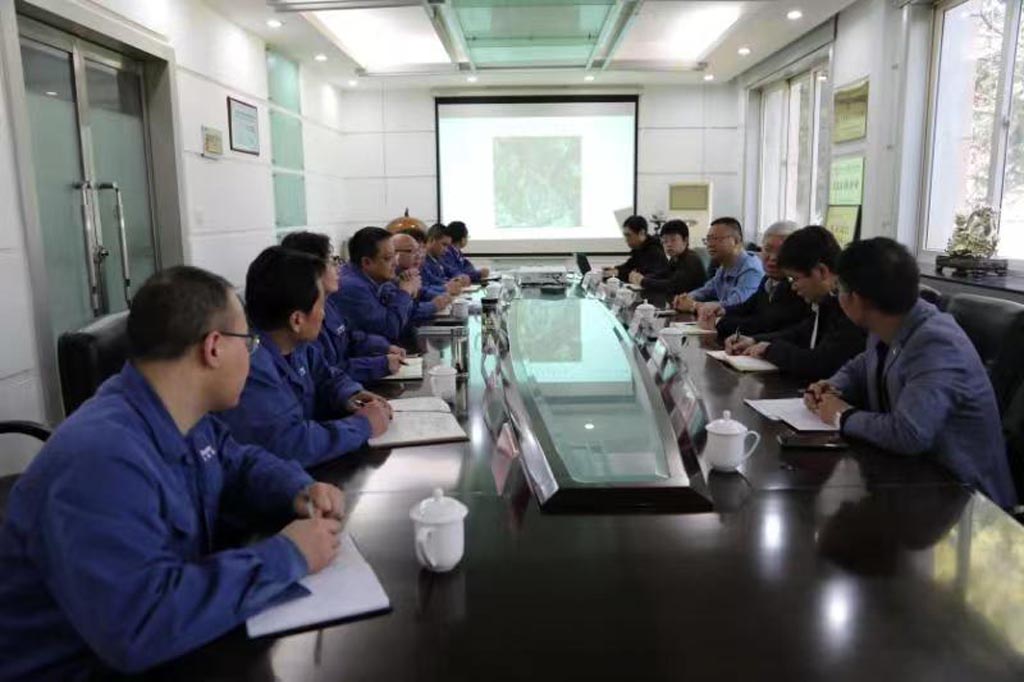 中機集團鄭州六院領導一行來星火機床公司走訪 中機集團鄭州六院領導一行來星火機床公司走訪