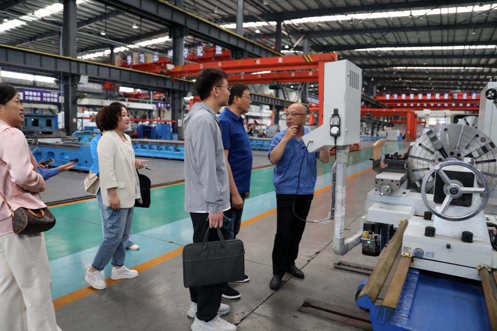 省工信院 省冶金工會相關部門領導來星火公司調研 省工信院 省冶金工會相關部門領導來星火公司調研