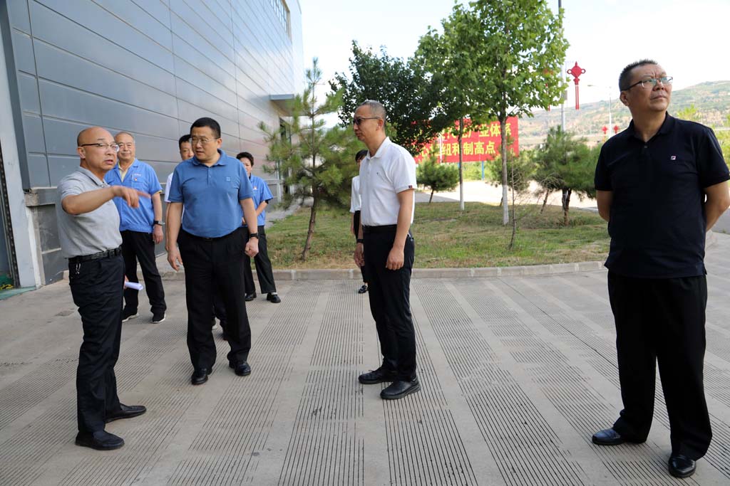 蘭州海關關長李輝一行來星火公司調研 蘭州海關關長李輝一行來星火公司調研