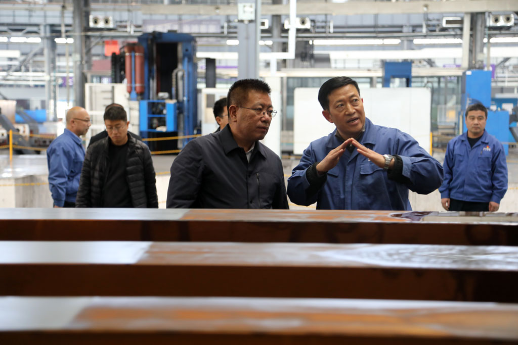 天水市委副書記 市長劉力江在星火數控公司調研 天水市委副書記 市長劉力江在星火數控公司調研