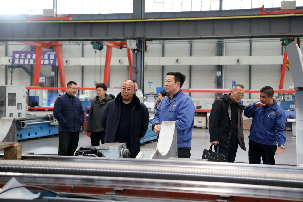 省工信廳調研組來星火數控公司調研 省工信廳調研組來星火數控公司調研