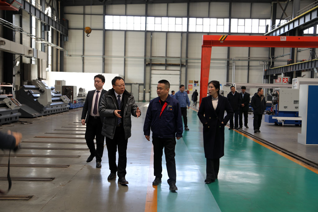 永道控股集團總裁文慧銘一行來星火數控考察 永道控股集團總裁文慧銘一行來星火數控考察